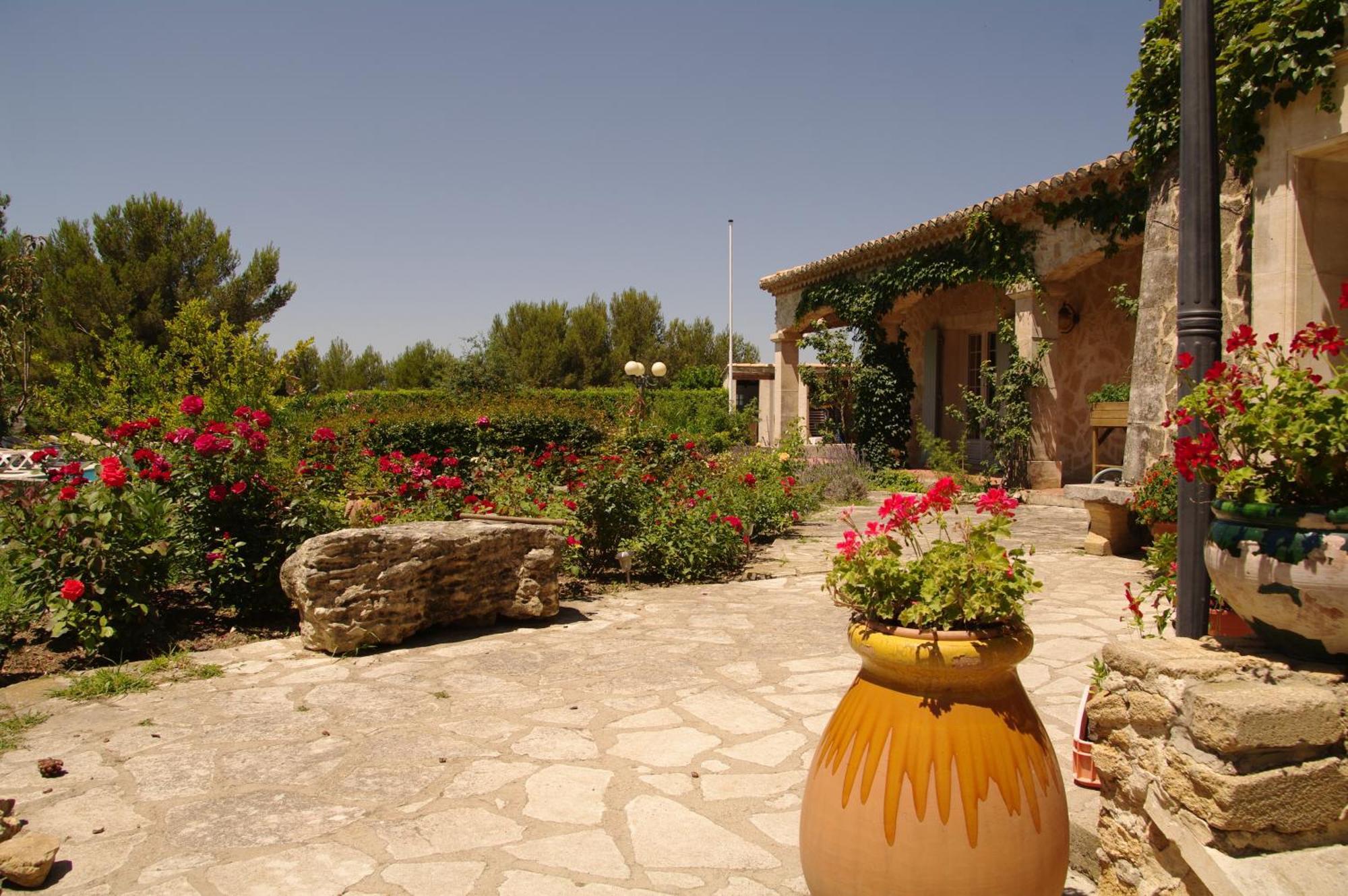 Residence Le Saint Victor Fontvieille Exterior photo