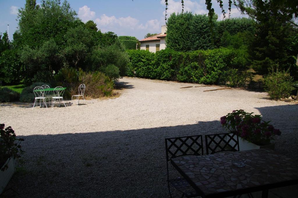 Residence Le Saint Victor Fontvieille Exterior photo